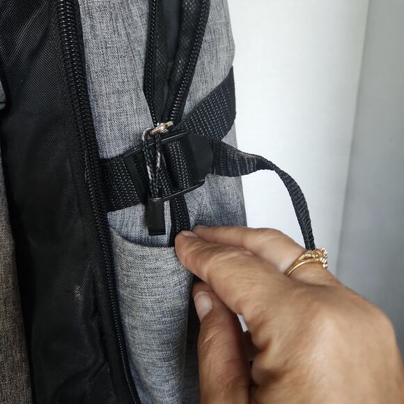 NEW Eastport Pro Defender Gray Laptop Backpack Padded Straps 18.5 ×12.5×7.5 - Picture 5 of 9